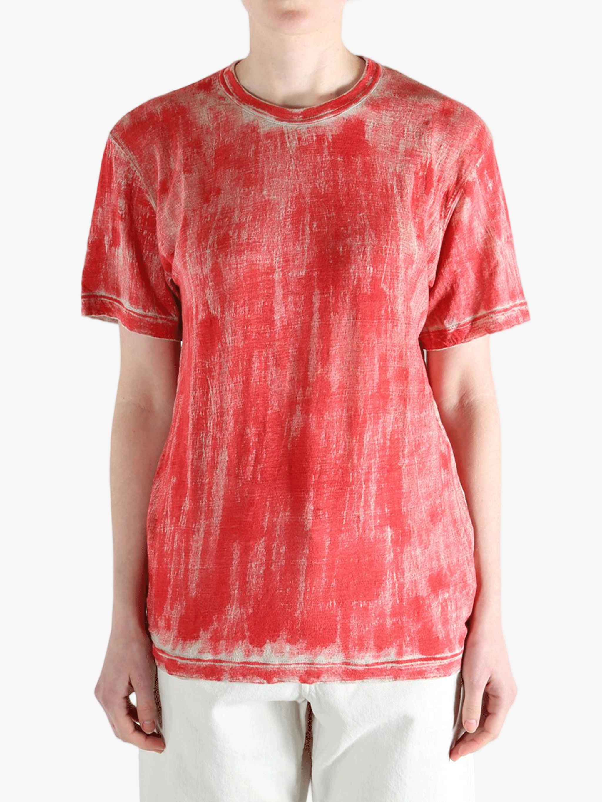 Red t-shirt worn by a person, showing the t-shirt's fit