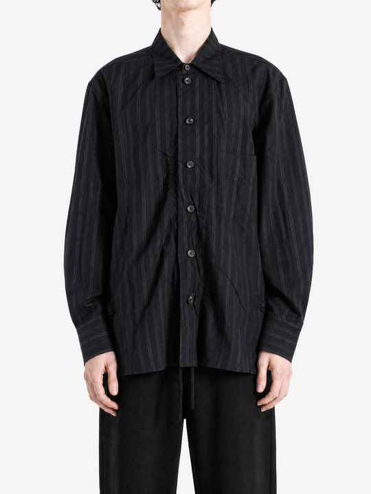 Black shirt, full body view