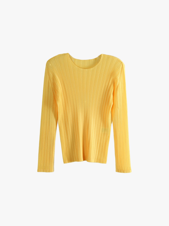 Yellow shirt, front view