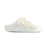 White sandals,back view