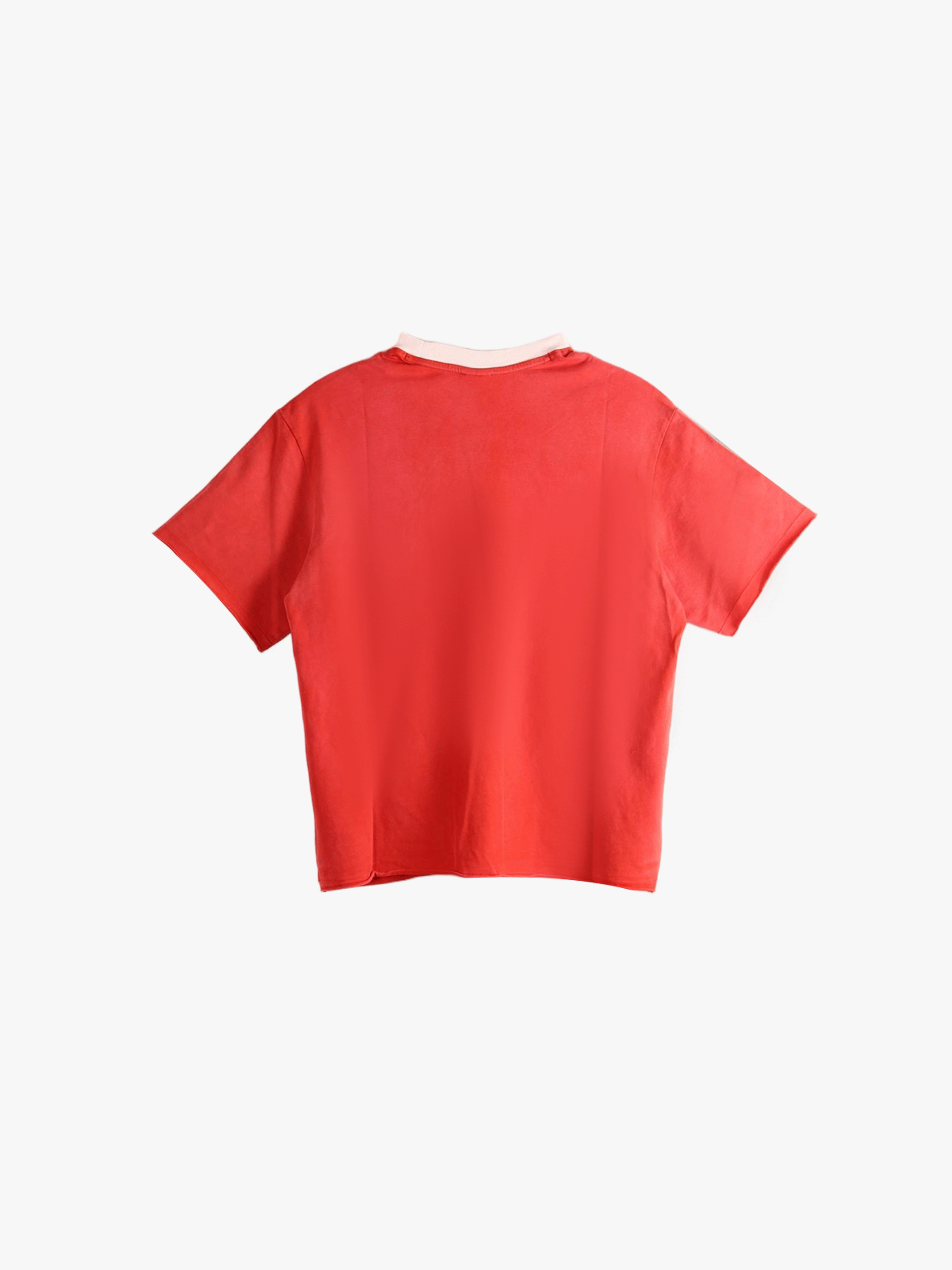 Red tee,back view