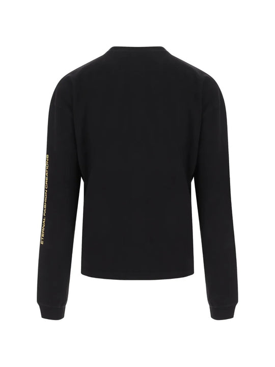 Black t-shirt, back view