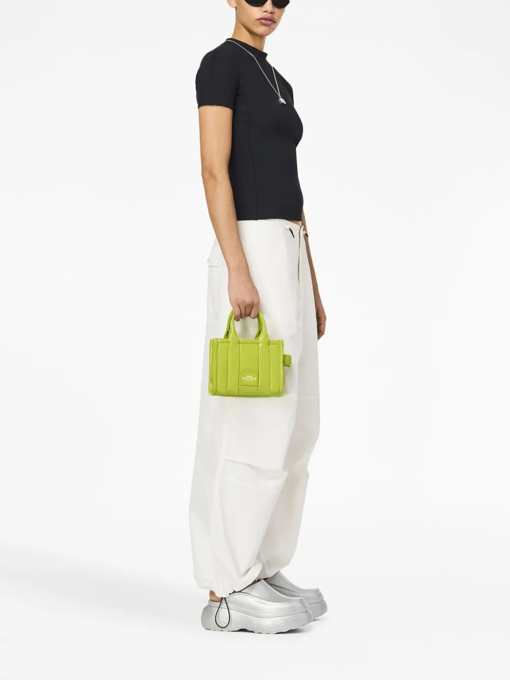  Green bag, full body view