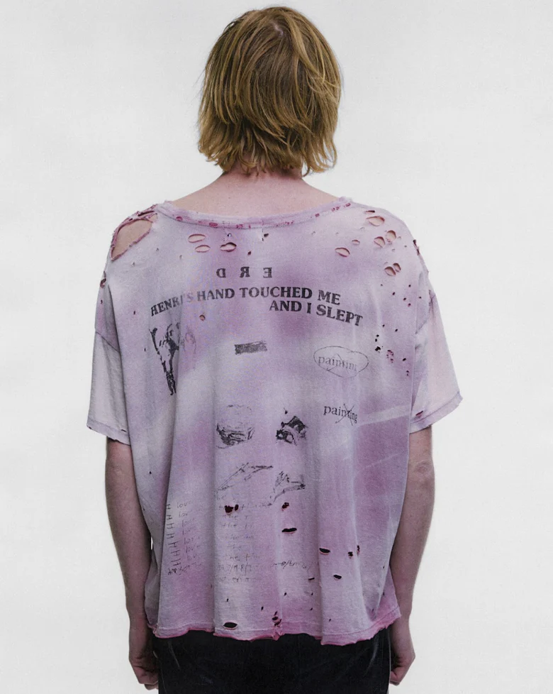 Purple t-shirt, full body view