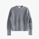 Grey pullover,front view