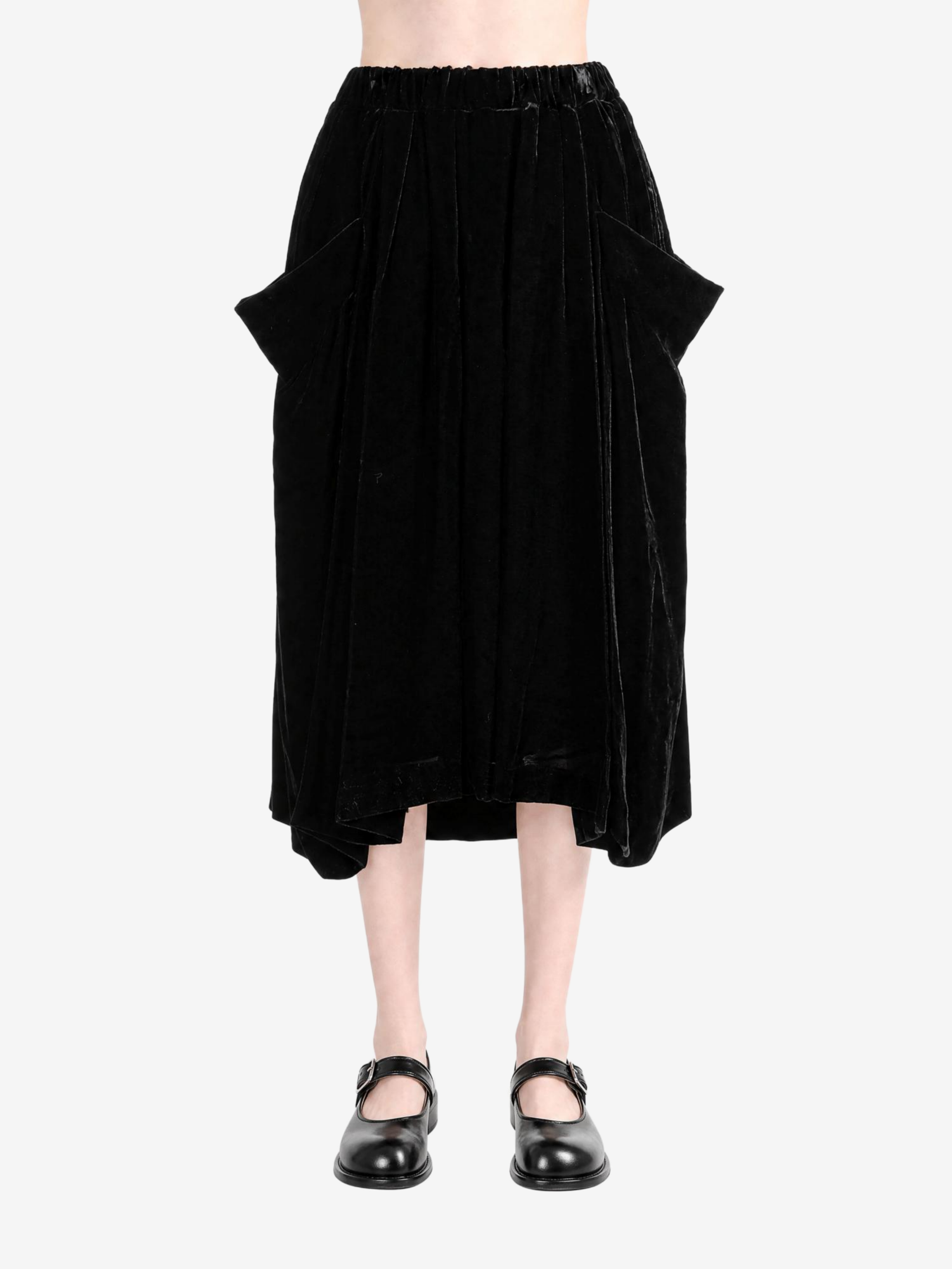 Black skirt, front view