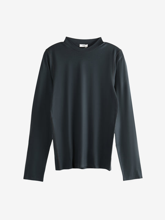 Black jersey, front view