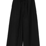 Black pants,front view