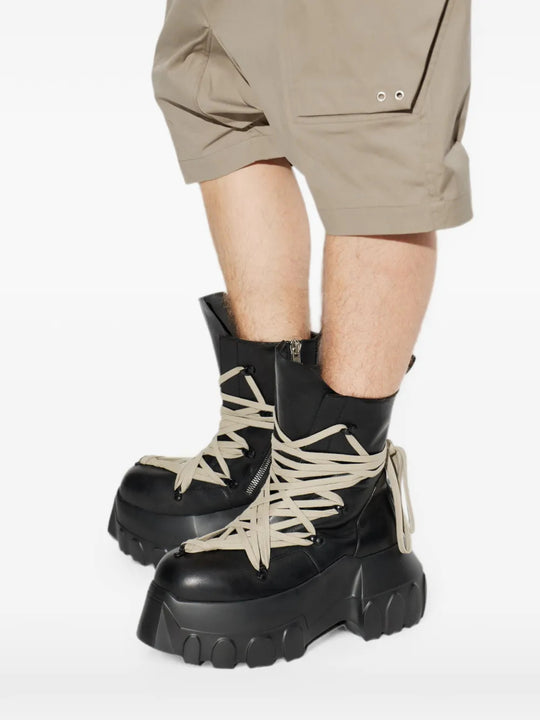 Black shoes, front view