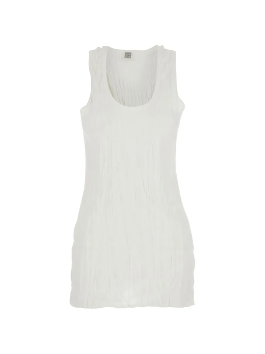 White top, front view