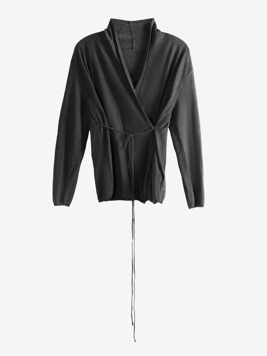 Grey top, front view