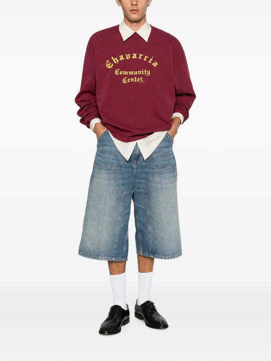 Burgundy t-shirt, full body view