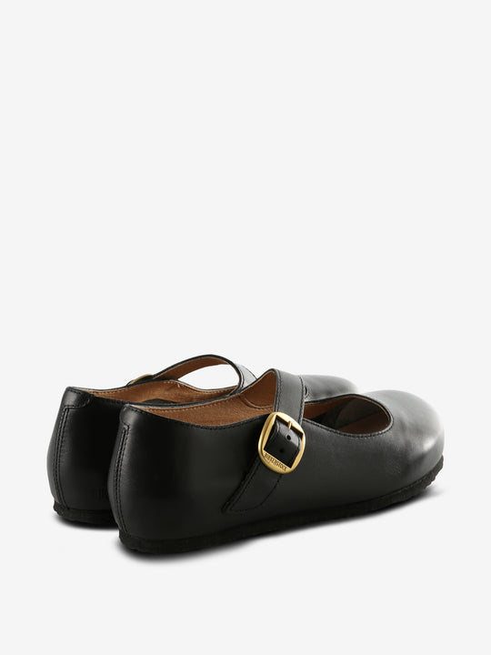 Black shoe,back view