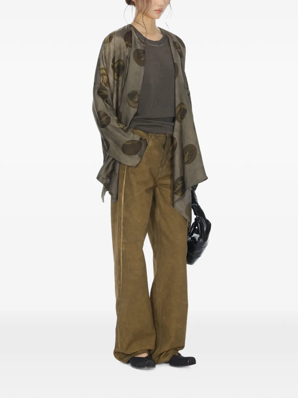 Grey shirt, full body view