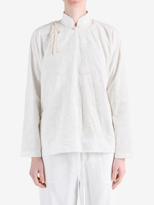 White shirt, front view