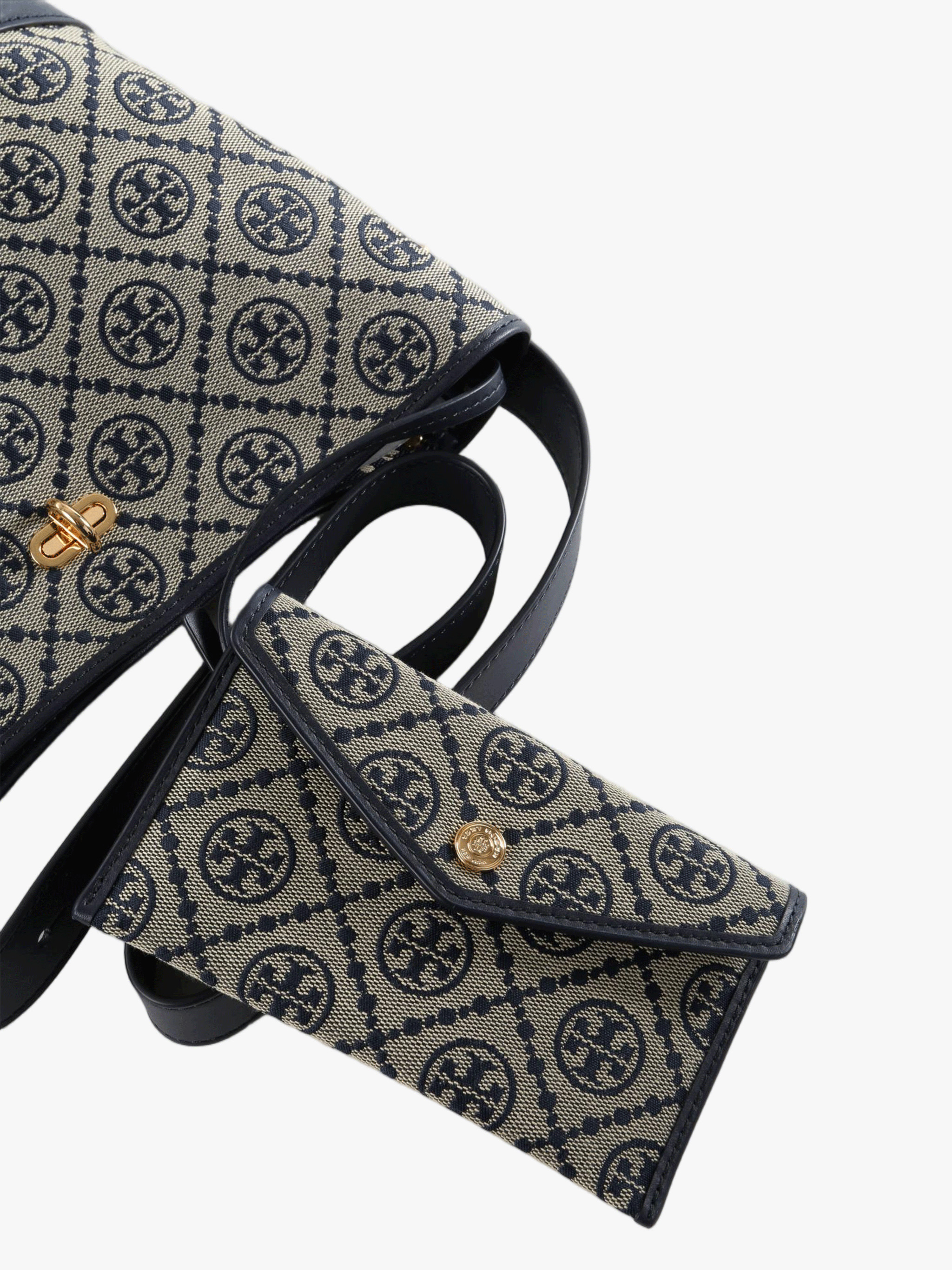 Black bag, front view