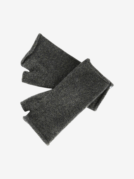 Grey accessories, front view