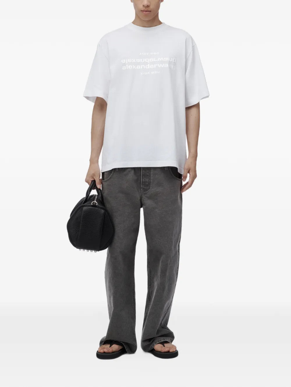 White t-shirt, full body view