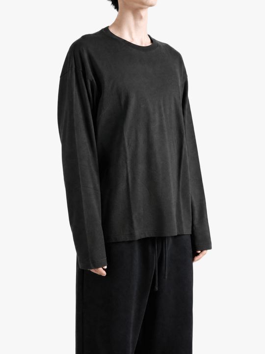 Black t-shirt, full body view