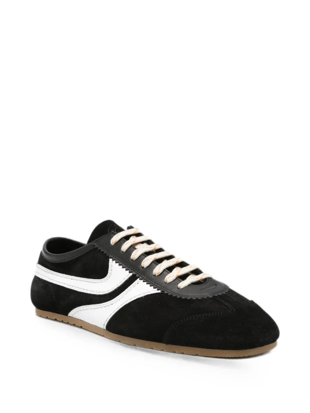 Black shoes, front view