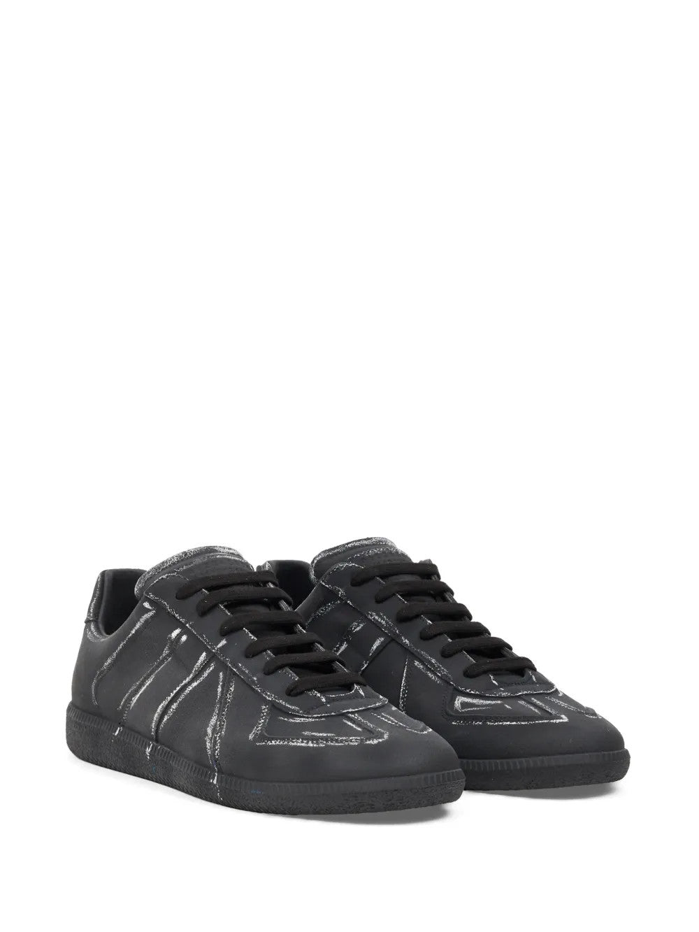 Black shoes, front view