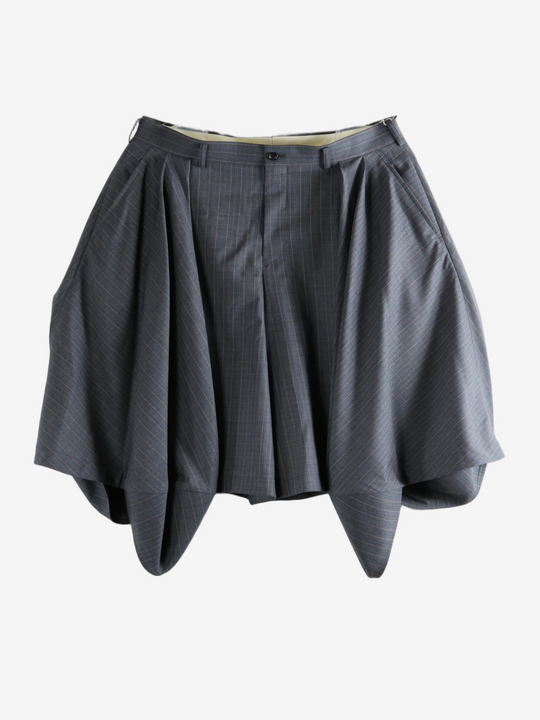 Grey shorts,front view