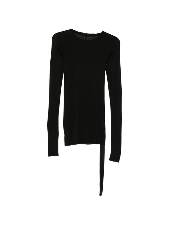 Black t-shirt, front view