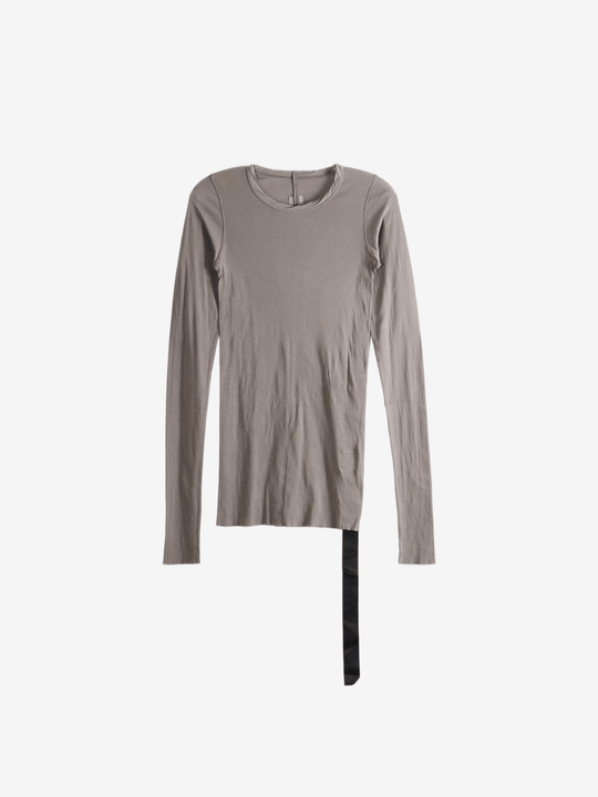 Grey t-shirt, front view