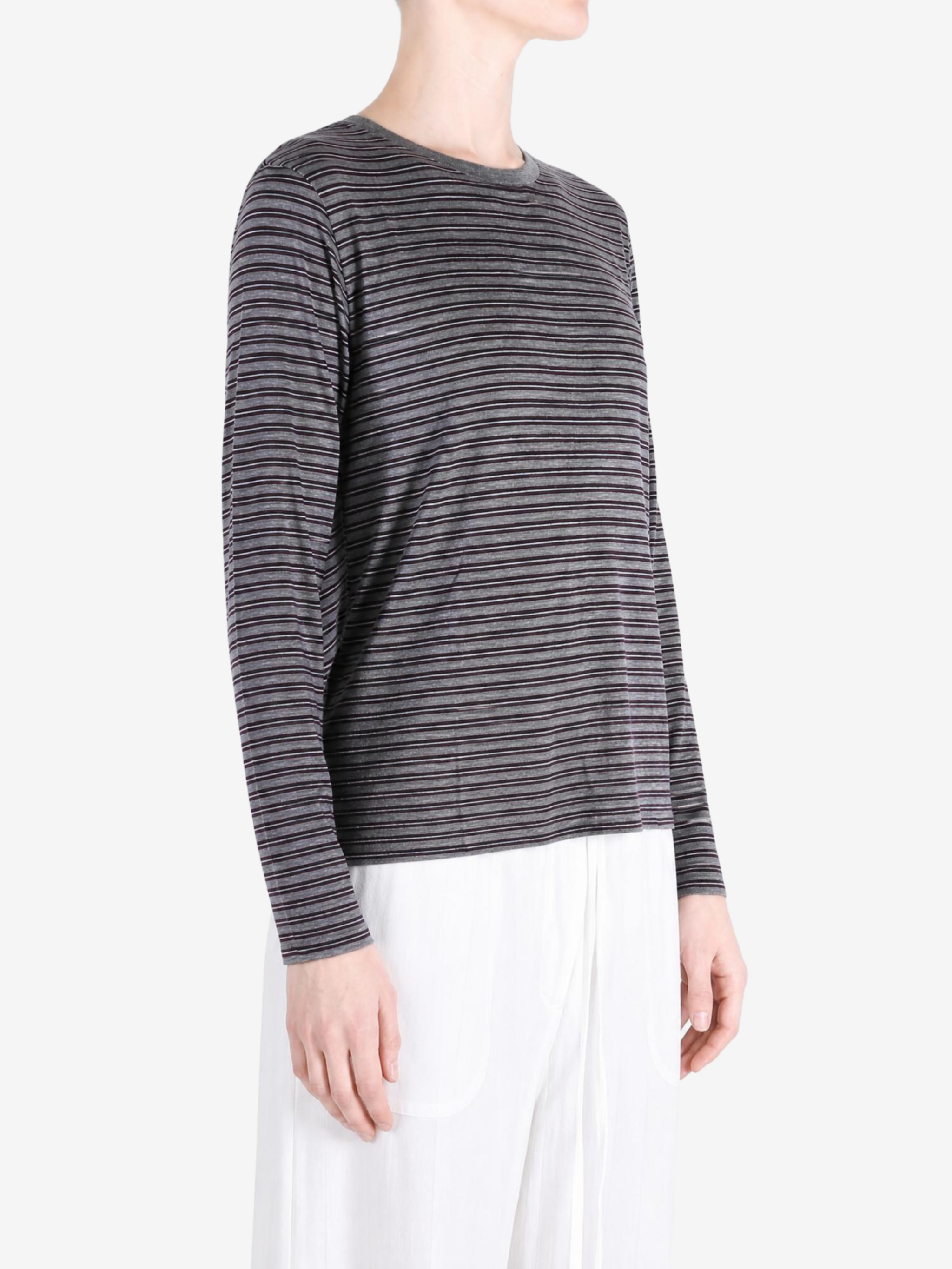 Grey t-shirt, full body view