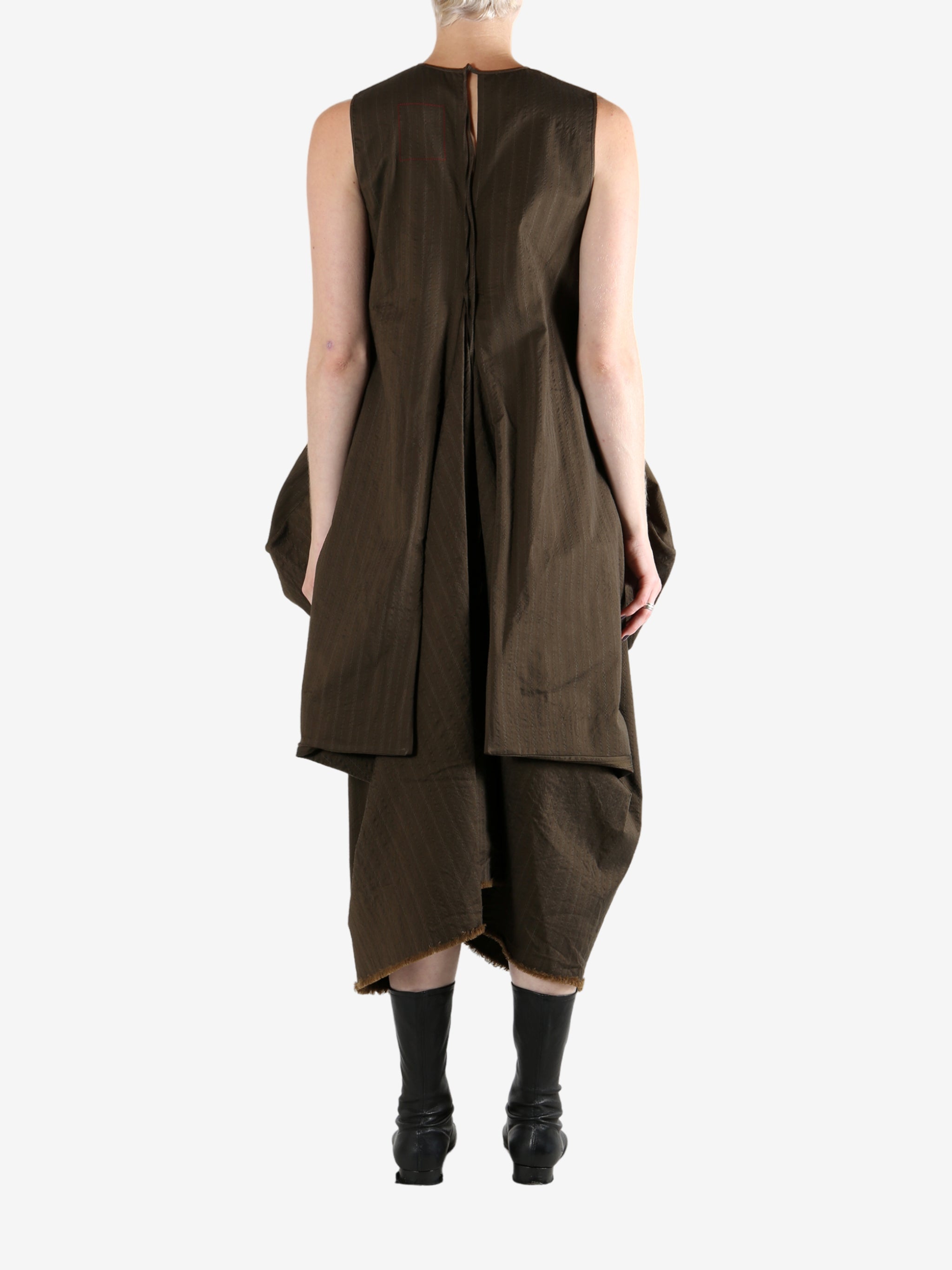 Brown dress,full body view