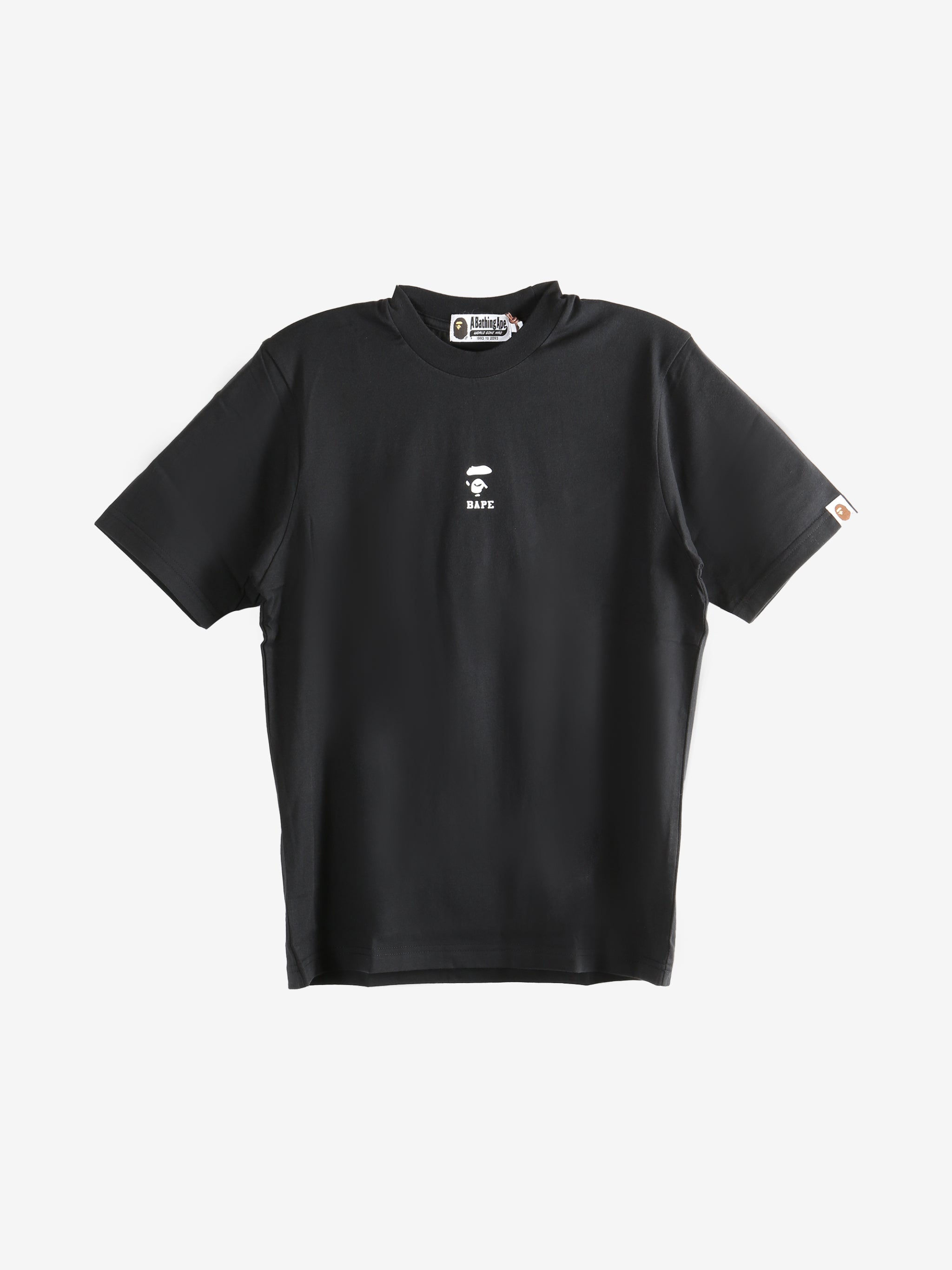 Black t-shirt,front view