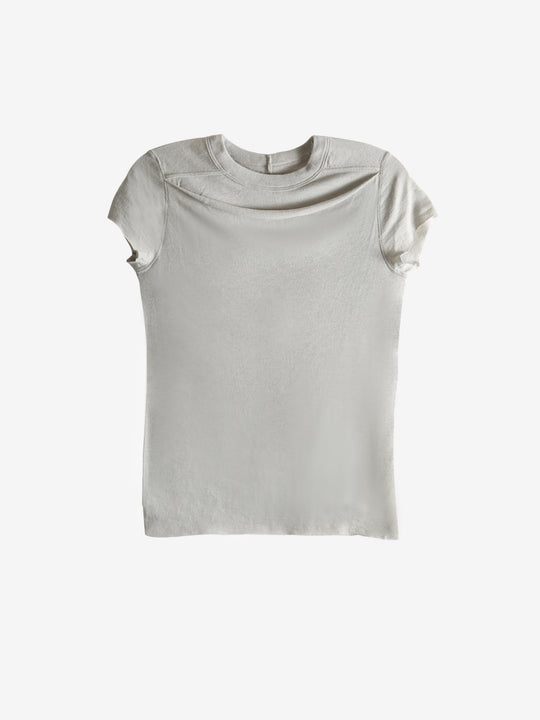 Grey t-shirt, front view