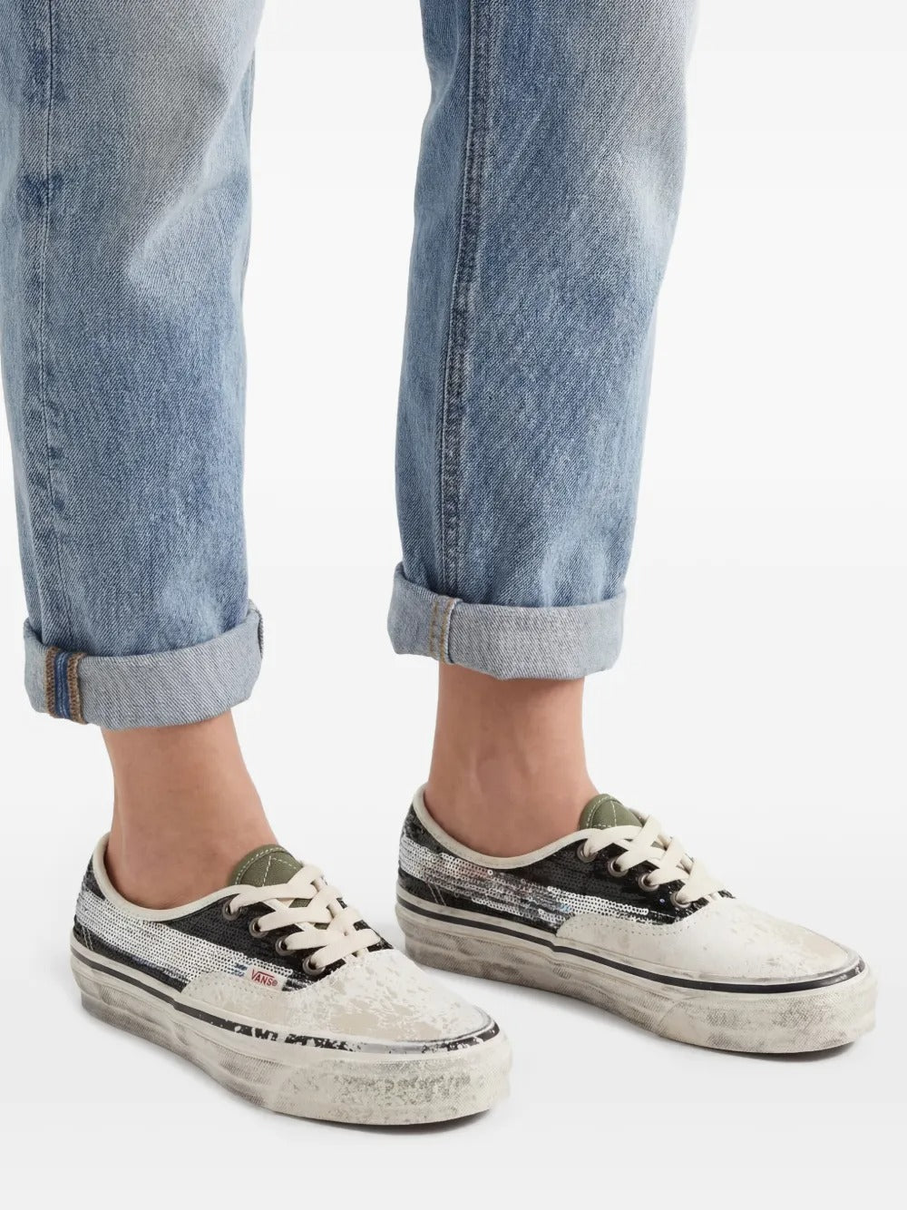 Black shoes, front view