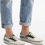 Black shoes, front view