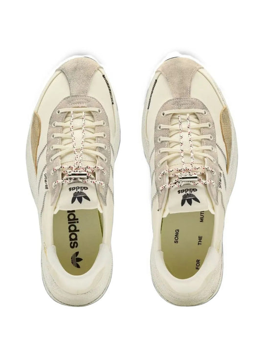 Tan shoes, front view