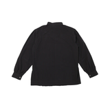 Black shirt, back view