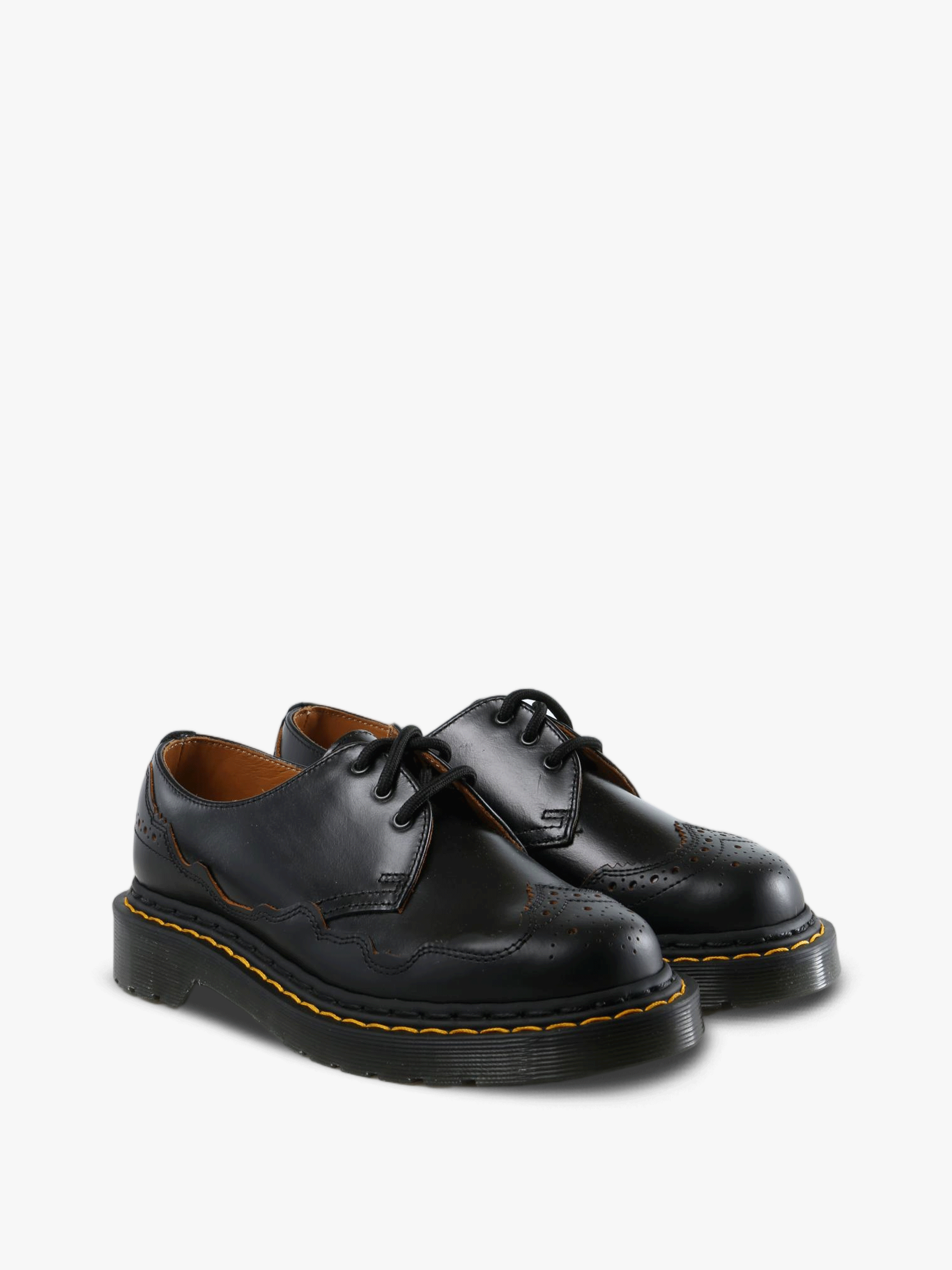 Black shoes, front view
