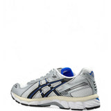 White shoes, front view