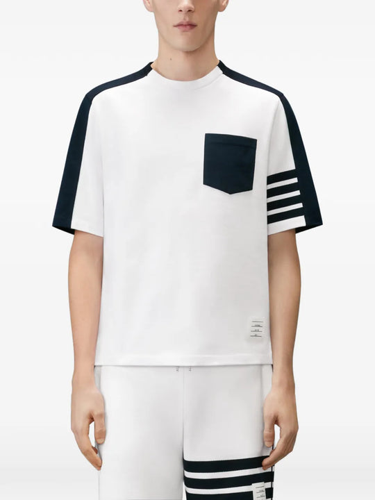 White t-shirt, full body view