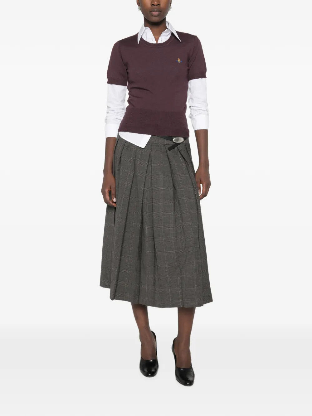 Burgundy top, full body view