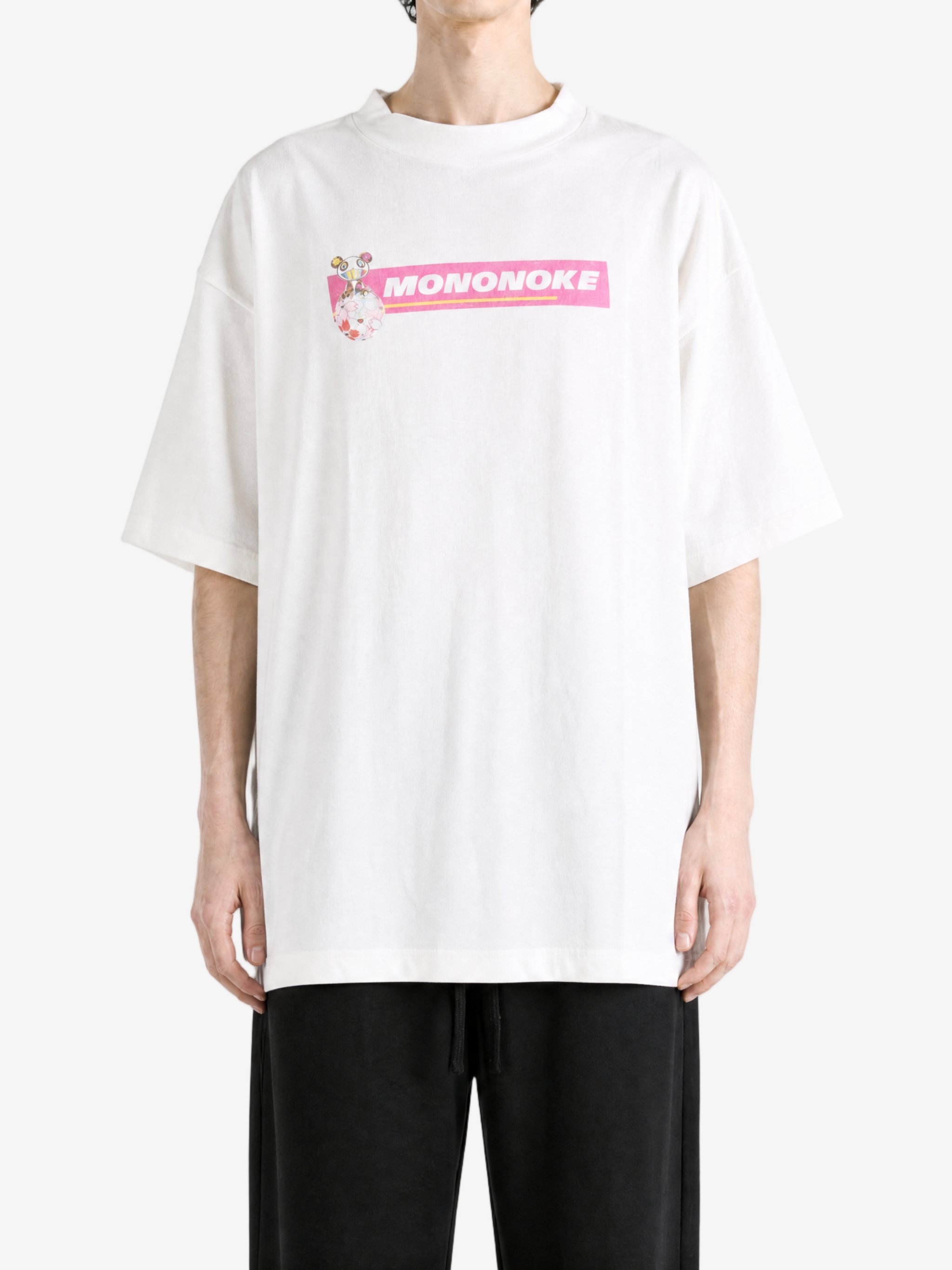 White t-shirt, full body view