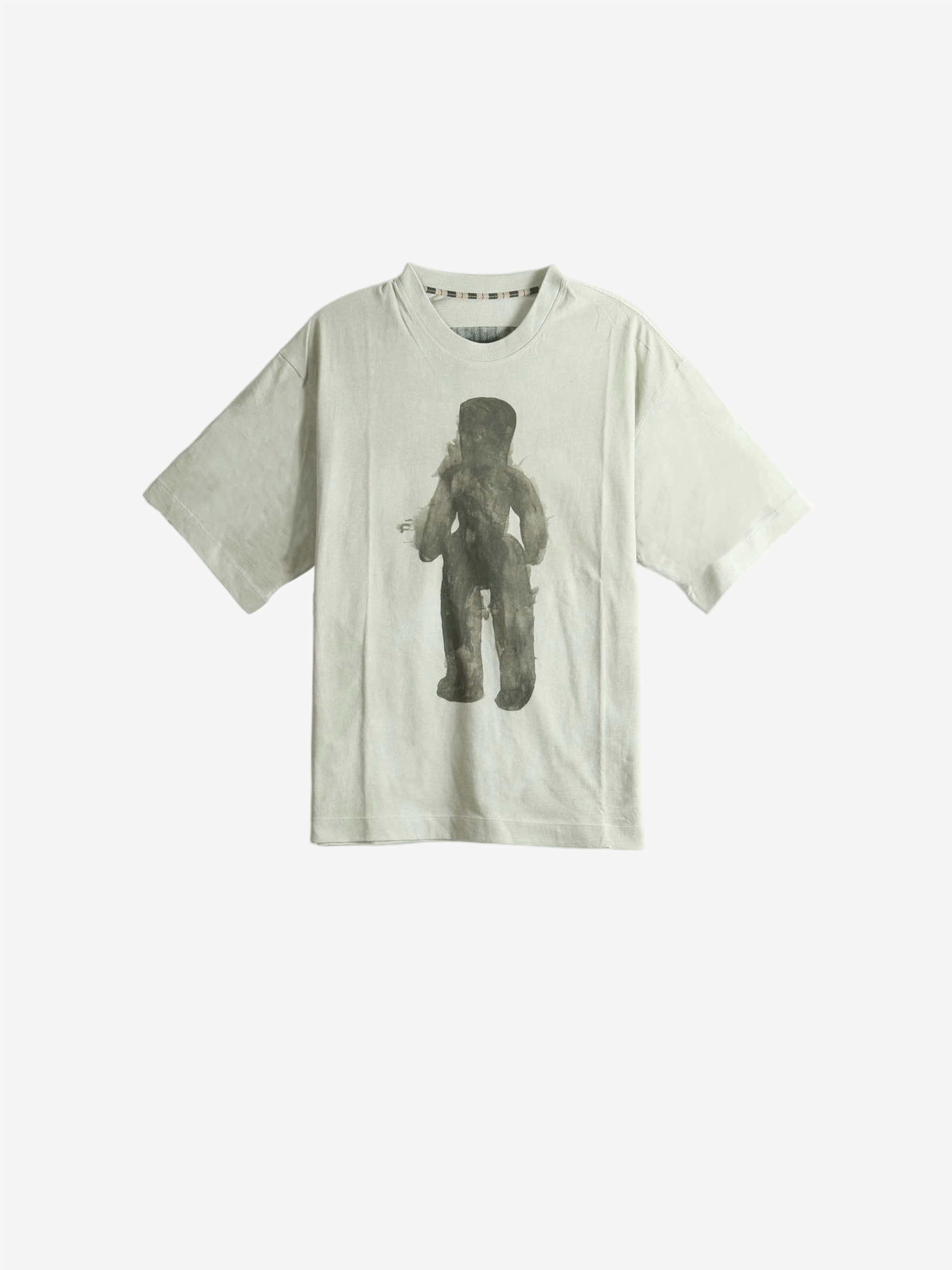 Grey t-shirt, front view