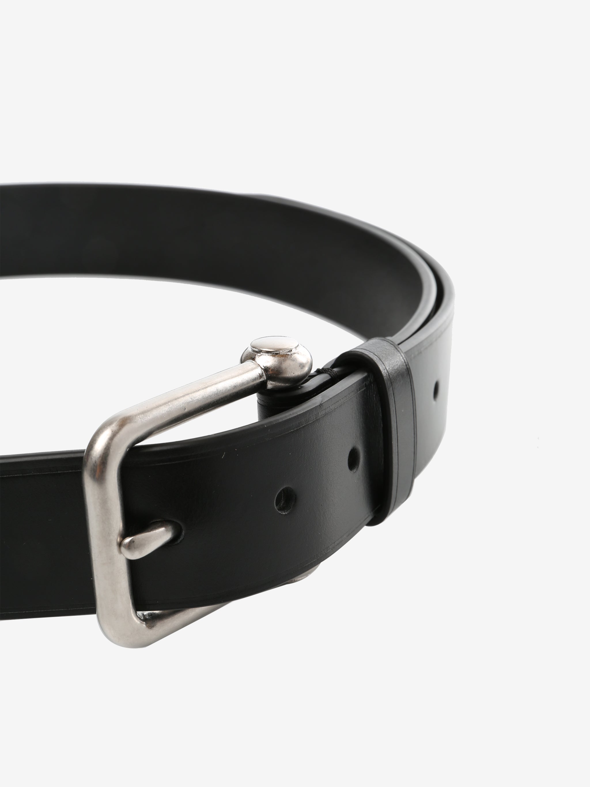 Close up of black belt, showing texture of the fabric