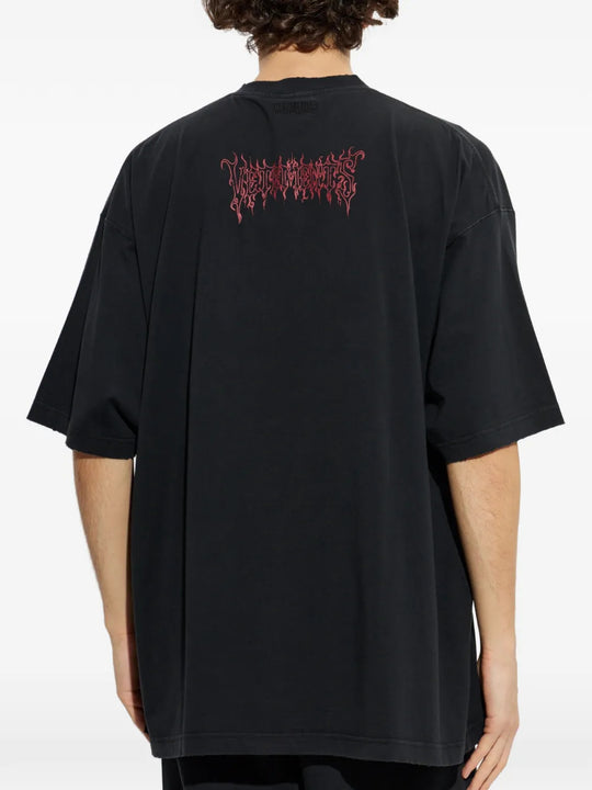 Black t-shirt, full body view