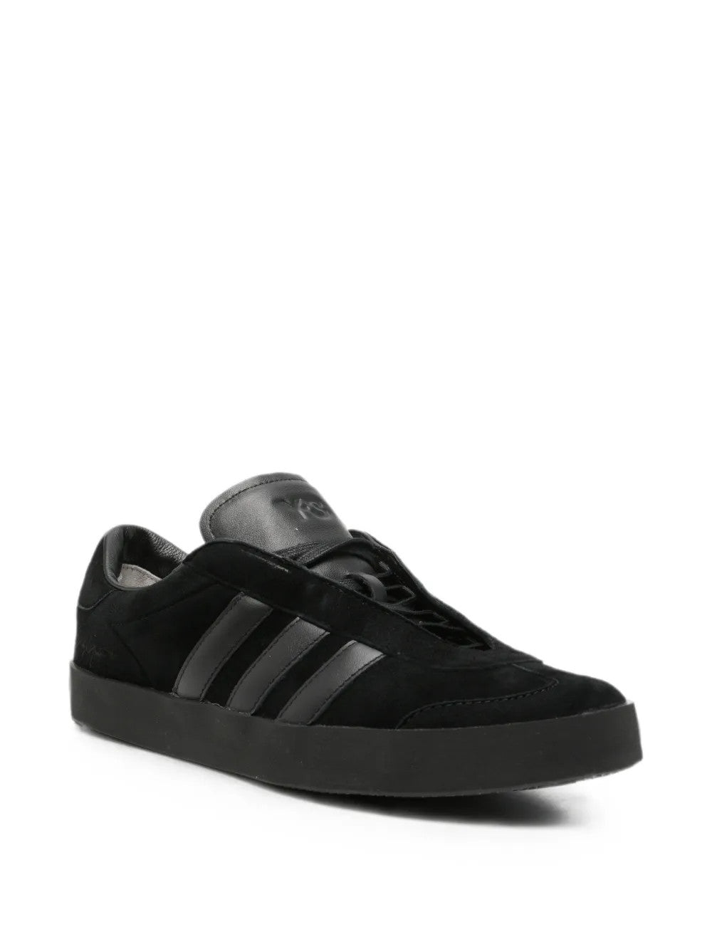 Black shoes, front view